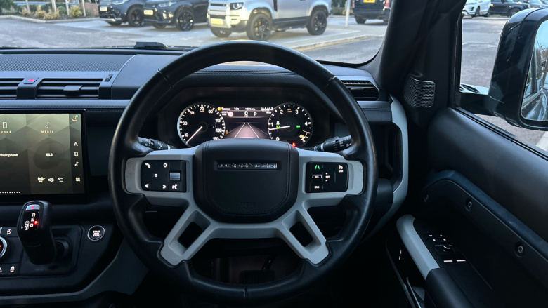 Land Rover Defender 3.0 D250 X-Dynamic SE 90 3dr Auto Diesel Estate